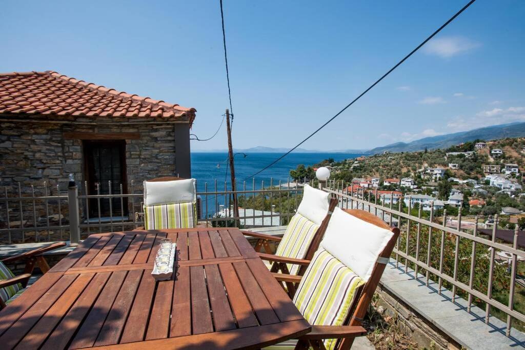 ¨με θέα το ηλιοβασίλεμα¨ * Afissos