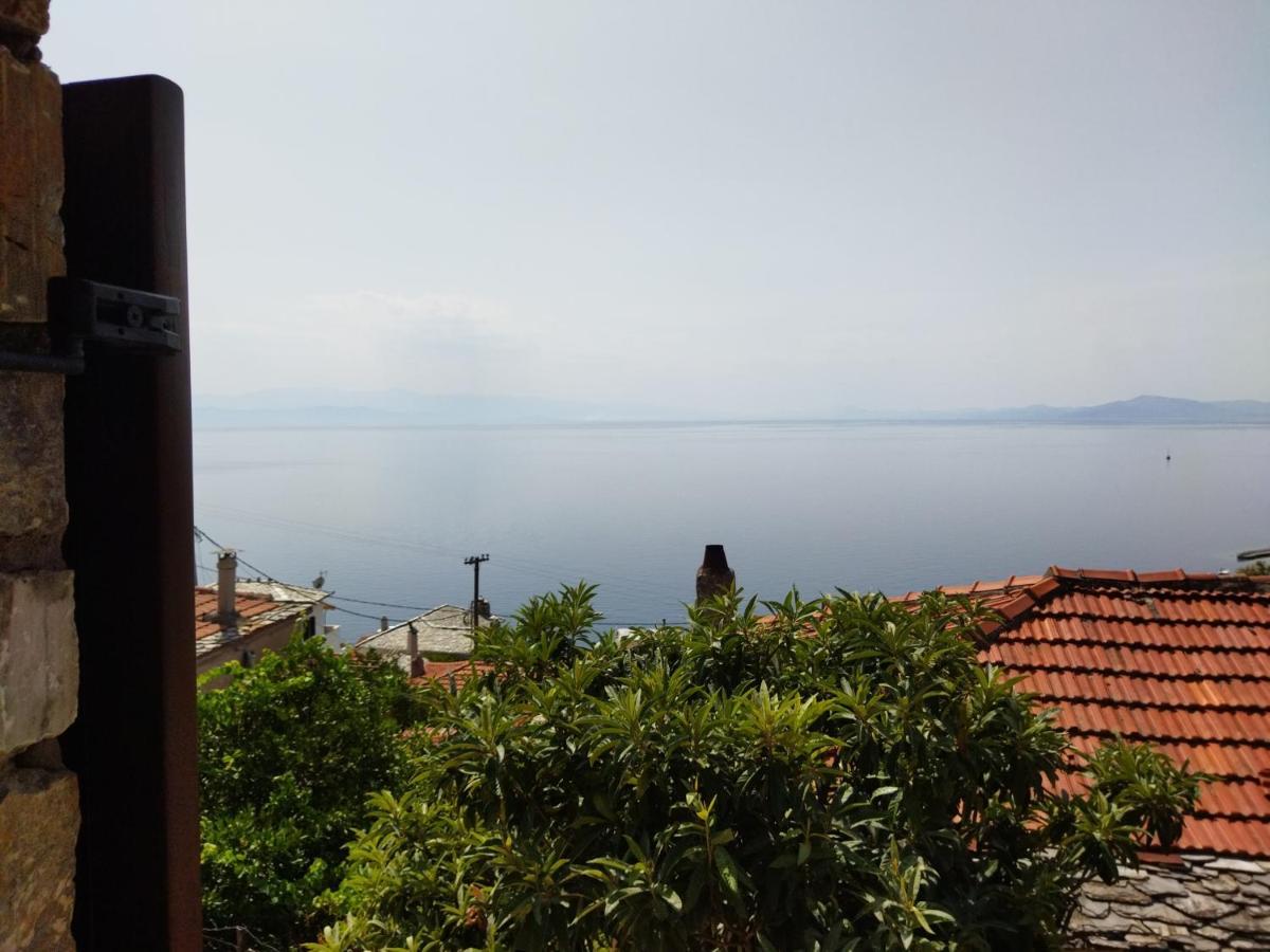 ¨με θέα το ηλιοβασίλεμα¨ *